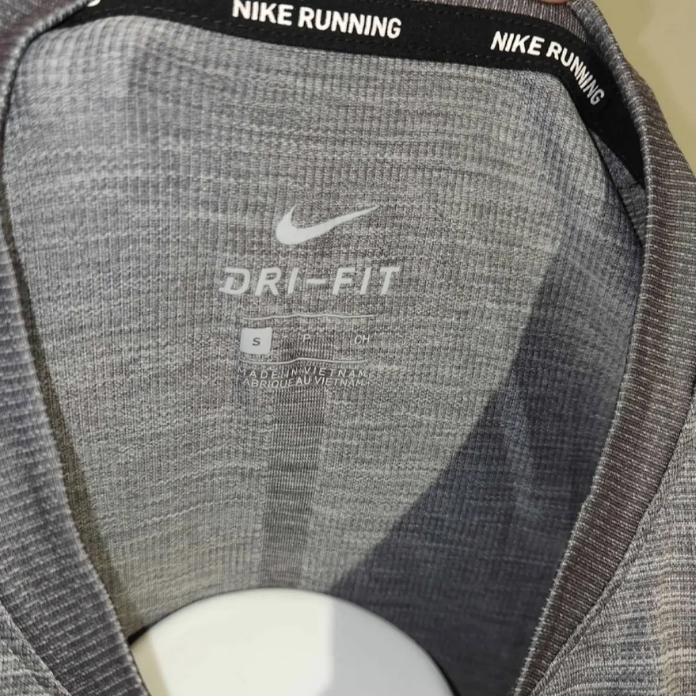 NIKE Running Dri-Fit Short Sleeve Women's Size Small